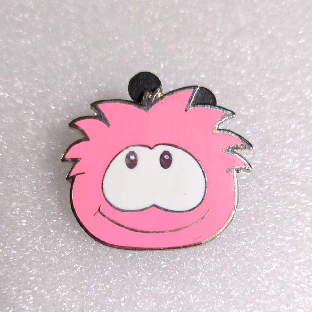 🩵2/$10🩵Disney Pink Puffle From Club Penguin Enamel Pin